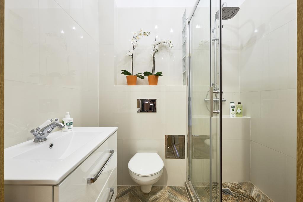 Prudentia Apartments Krzywe Kolo Варшава Экстерьер фото